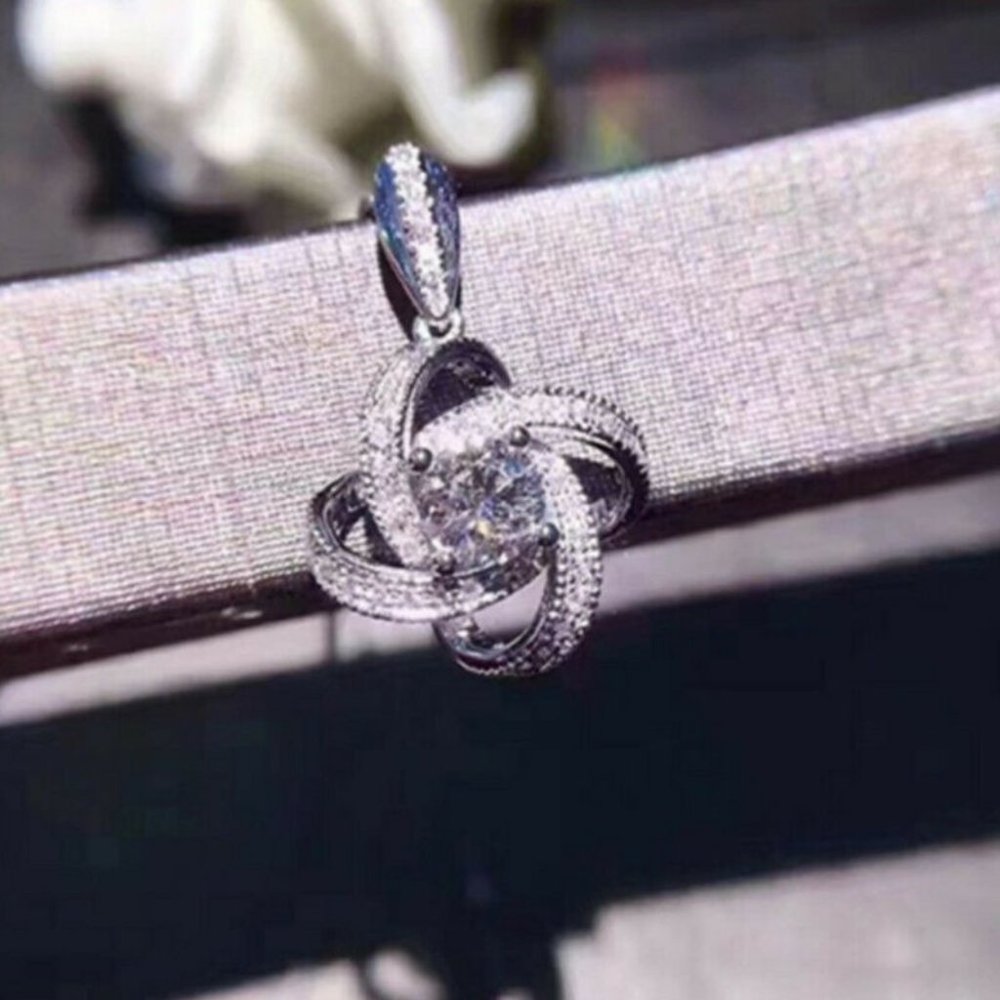 925 Silver Round Cut Cubic Zirconia Necklace - Picture 2 of 4